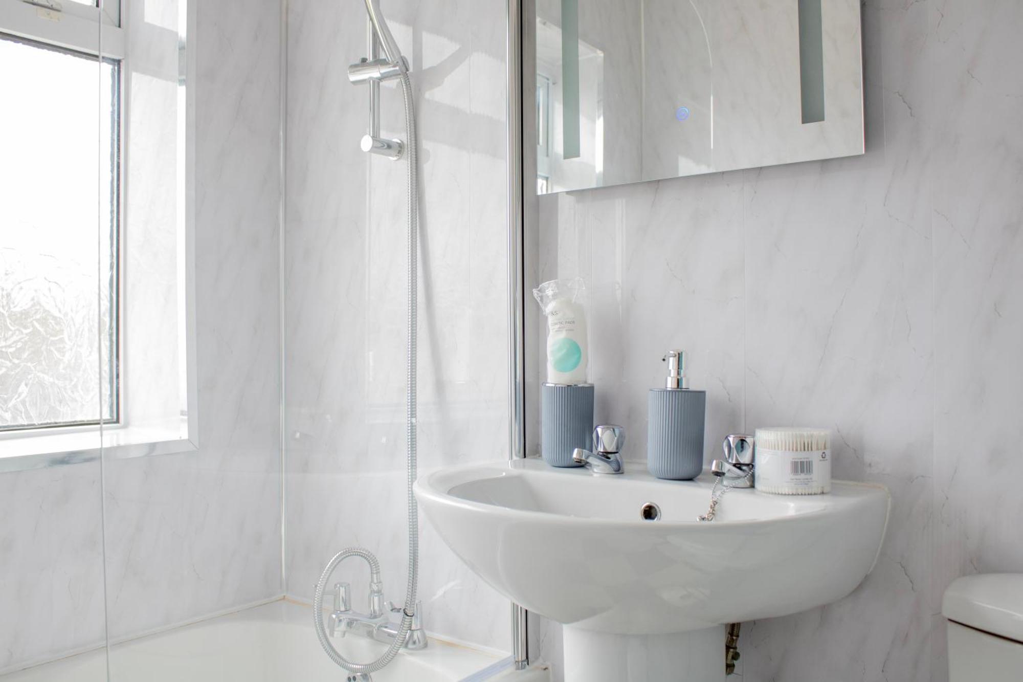 Harvard House, Stylish 3 Bedroom House In Solihull 5 Mins To The Nec, Bhx ,Jlr With Free Parking Birmingham Ngoại thất bức ảnh