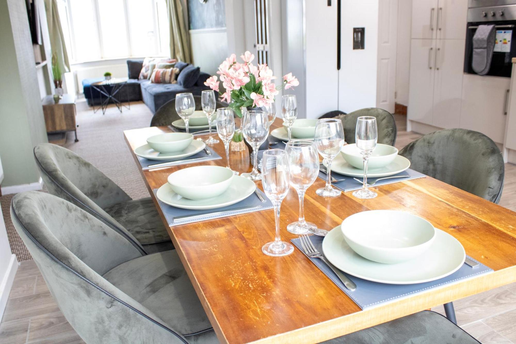 Harvard House, Stylish 3 Bedroom House In Solihull 5 Mins To The Nec, Bhx ,Jlr With Free Parking Birmingham Ngoại thất bức ảnh