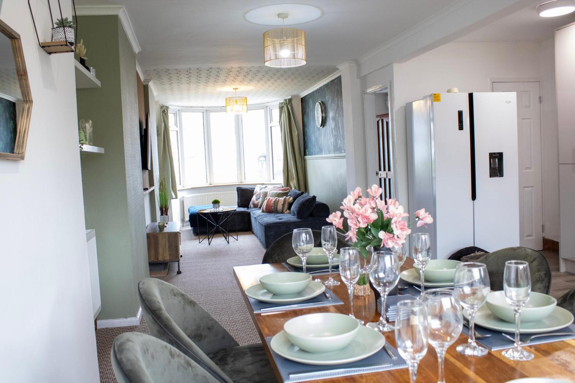 Harvard House, Stylish 3 Bedroom House In Solihull 5 Mins To The Nec, Bhx ,Jlr With Free Parking Birmingham Ngoại thất bức ảnh